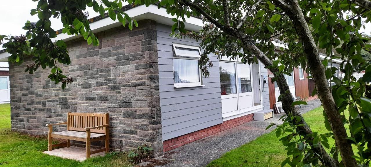 Sheena'S Dartmouth Chalets エクステリア 写真