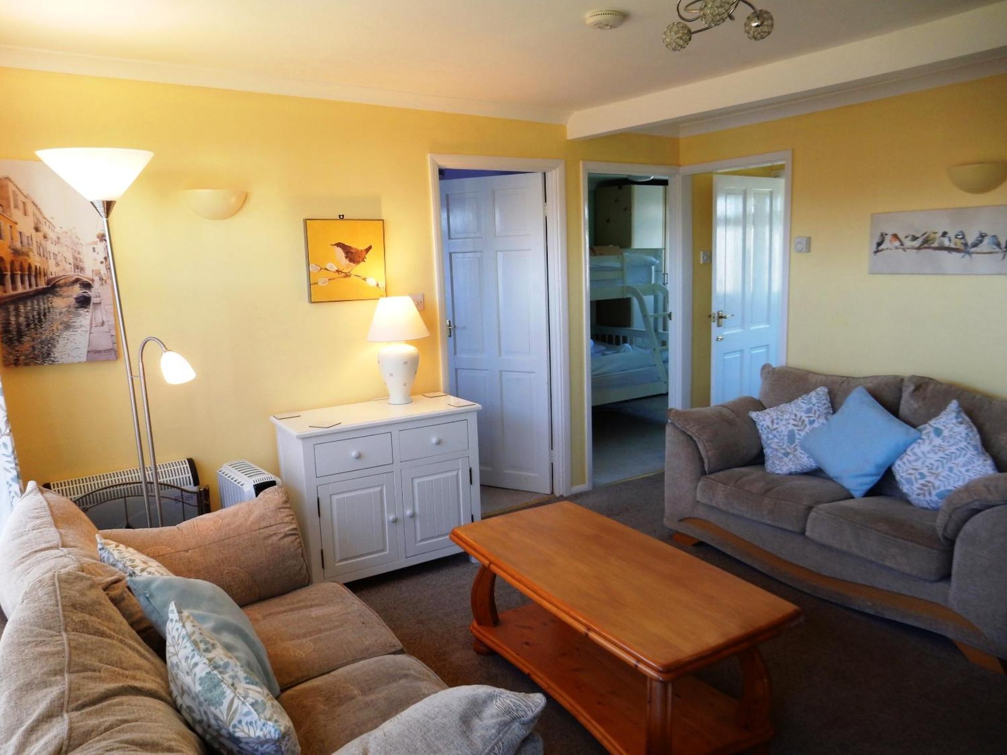 Sheena'S Dartmouth Chalets エクステリア 写真