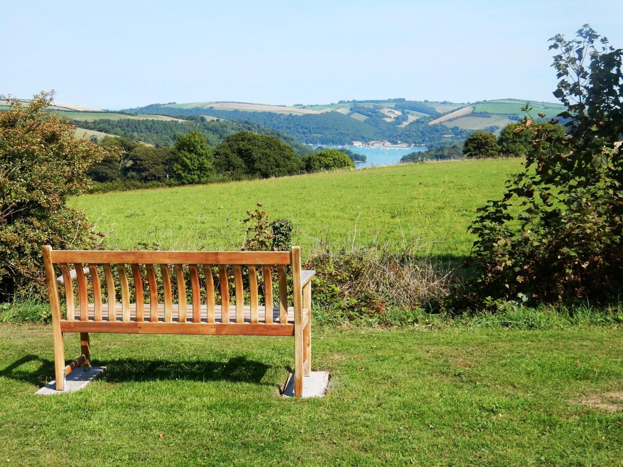 Sheena'S Dartmouth Chalets エクステリア 写真